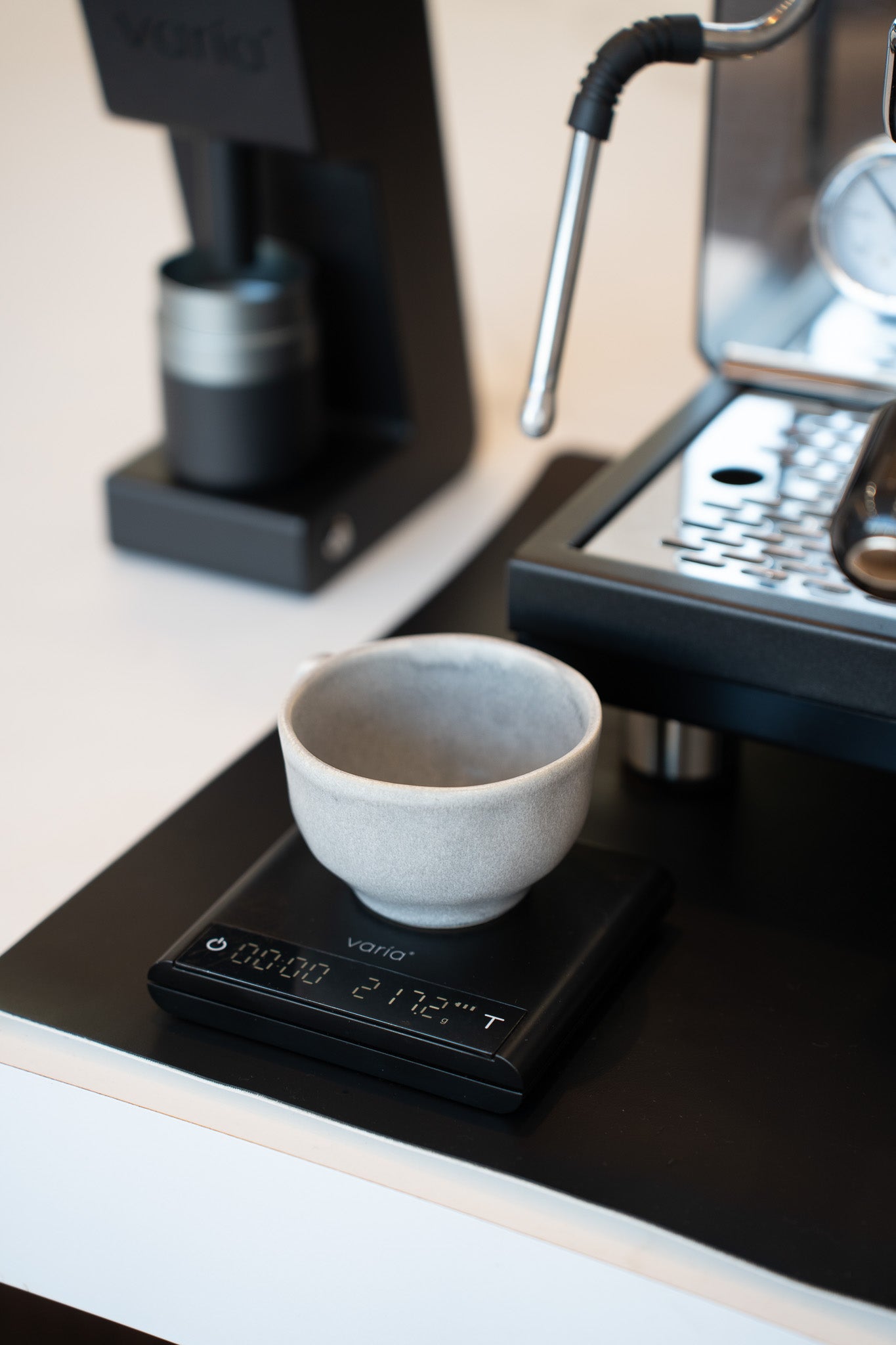 VarÍa AKU Barista Mérleg