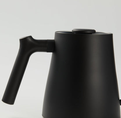 Varia AURA Kettle 0,8L – Fekete precíziós vízforraló