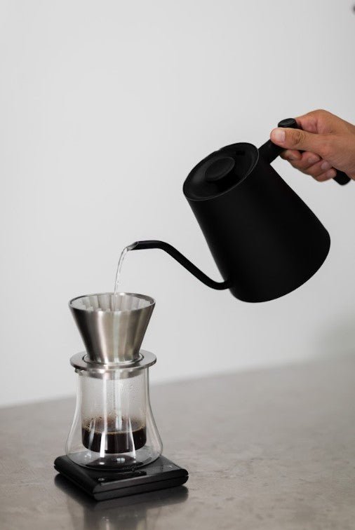Varia AURA Kettle 0,8L – Fekete precíziós vízforraló